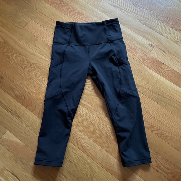 lululemon athletica Pants - Lululemon cropped length